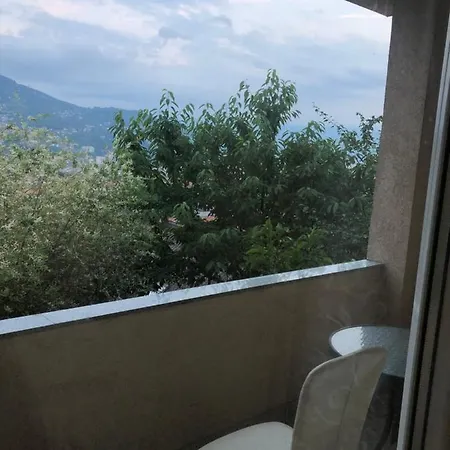 With The View Ap2 Σαράγεβο